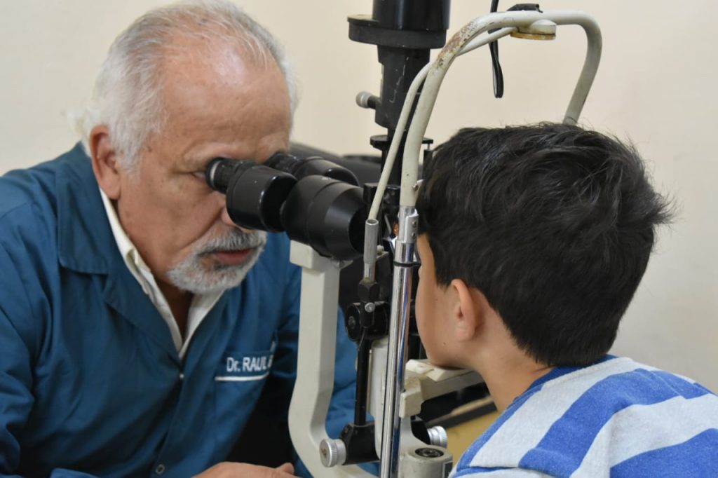 Escándalo en Concordia: Municipalidad contrata a oftalmólogo condenado por pedofilia